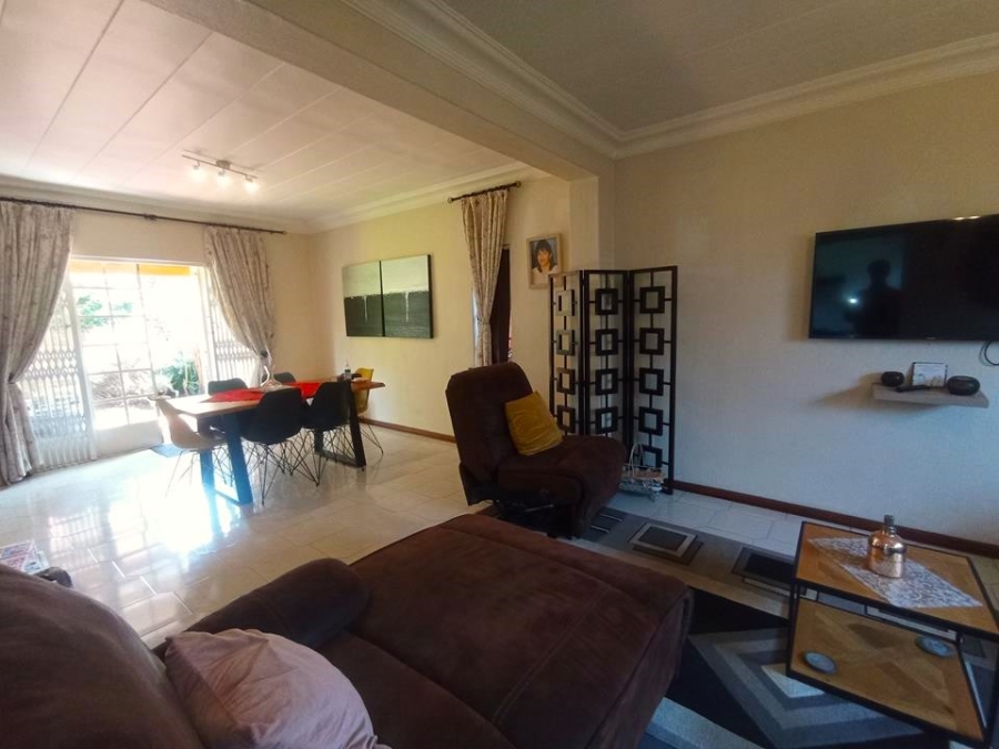 4 Bedroom Property for Sale in Bassonia Gauteng