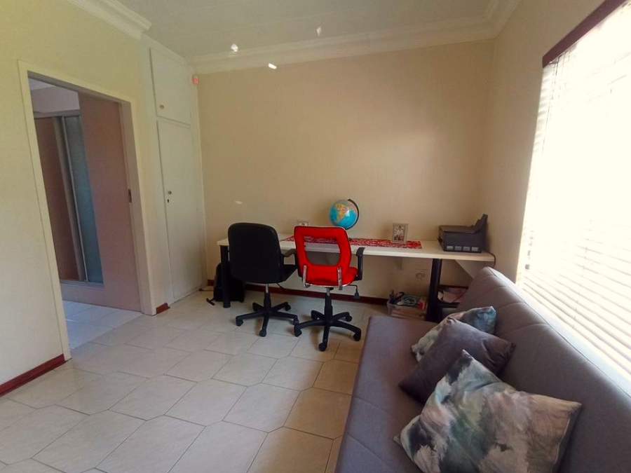 4 Bedroom Property for Sale in Bassonia Gauteng