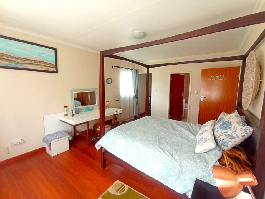 4 Bedroom Property for Sale in Bassonia Gauteng