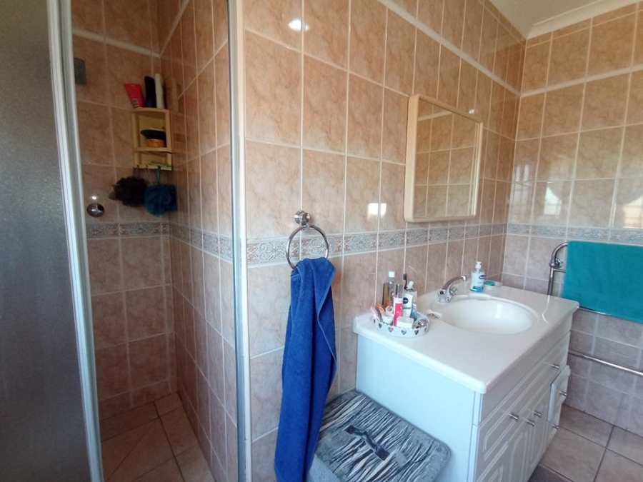 4 Bedroom Property for Sale in Bassonia Gauteng