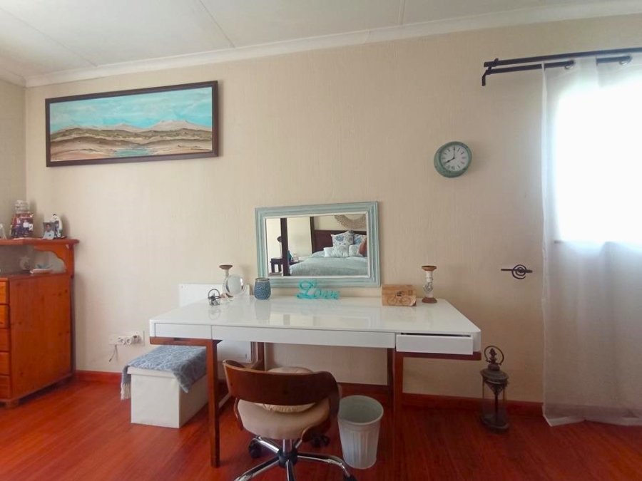 4 Bedroom Property for Sale in Bassonia Gauteng