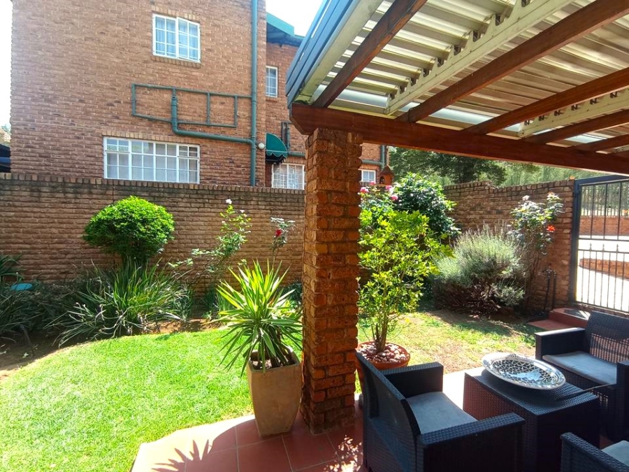 4 Bedroom Property for Sale in Bassonia Gauteng
