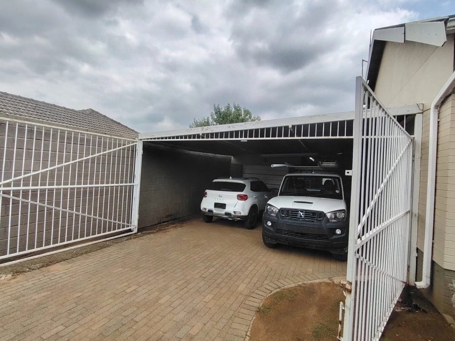 4 Bedroom Property for Sale in Marlands Gauteng