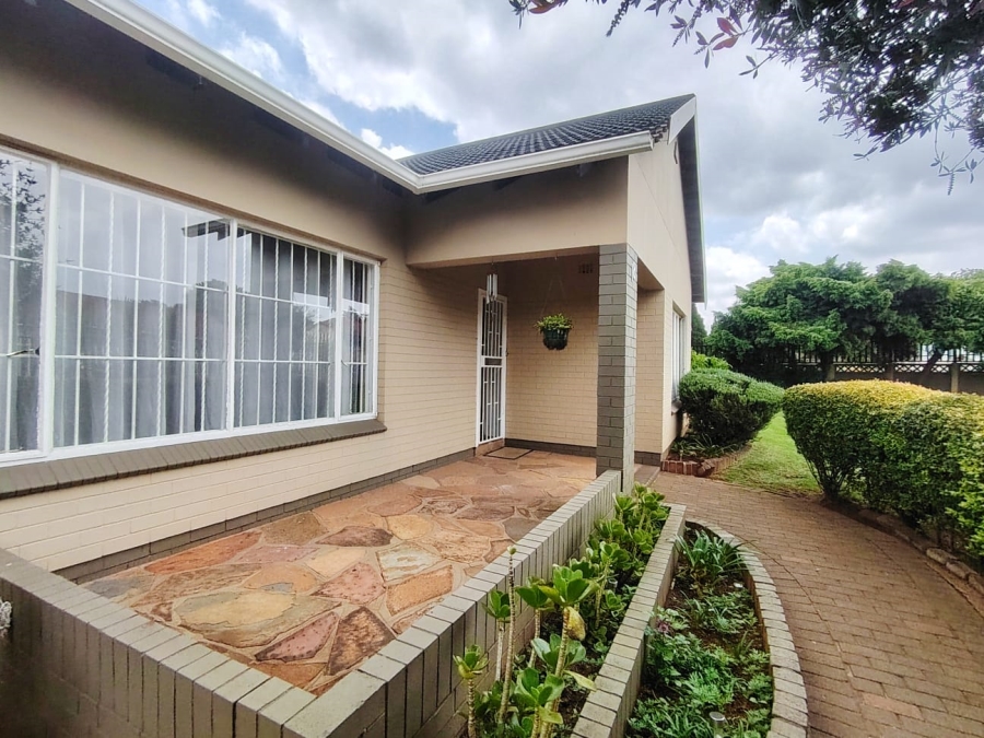 4 Bedroom Property for Sale in Marlands Gauteng
