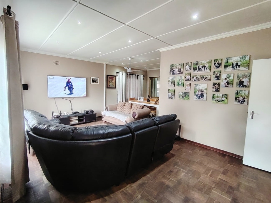 4 Bedroom Property for Sale in Marlands Gauteng