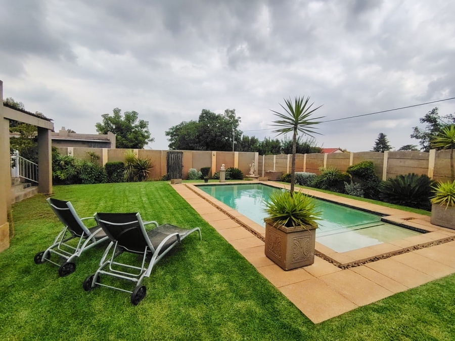 4 Bedroom Property for Sale in Marlands Gauteng