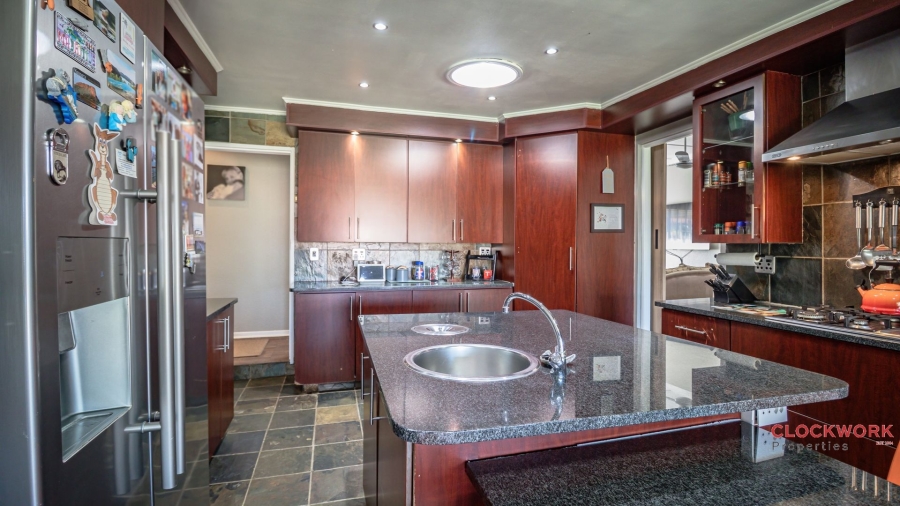 4 Bedroom Property for Sale in Marlands Gauteng