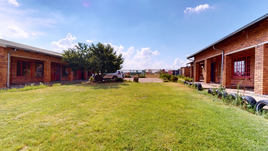 Commercial Property for Sale in Crystal Park Gauteng