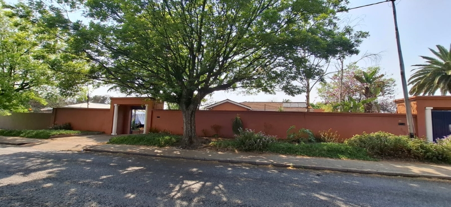 5 Bedroom Property for Sale in Kenmare Gauteng