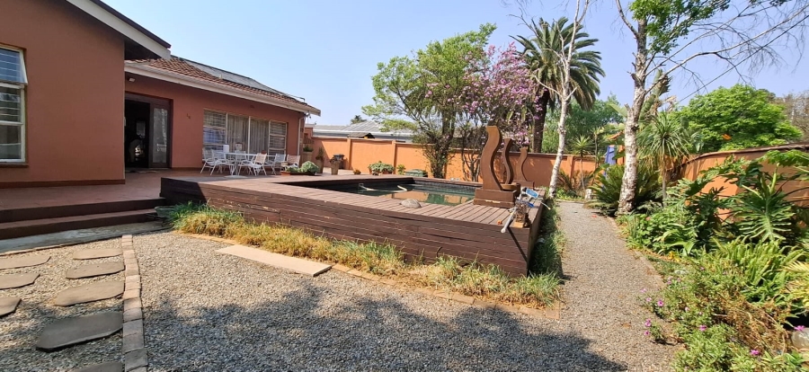 5 Bedroom Property for Sale in Kenmare Gauteng