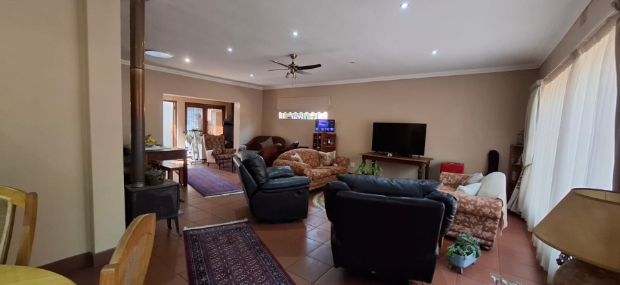 5 Bedroom Property for Sale in Kenmare Gauteng