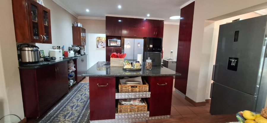 5 Bedroom Property for Sale in Kenmare Gauteng
