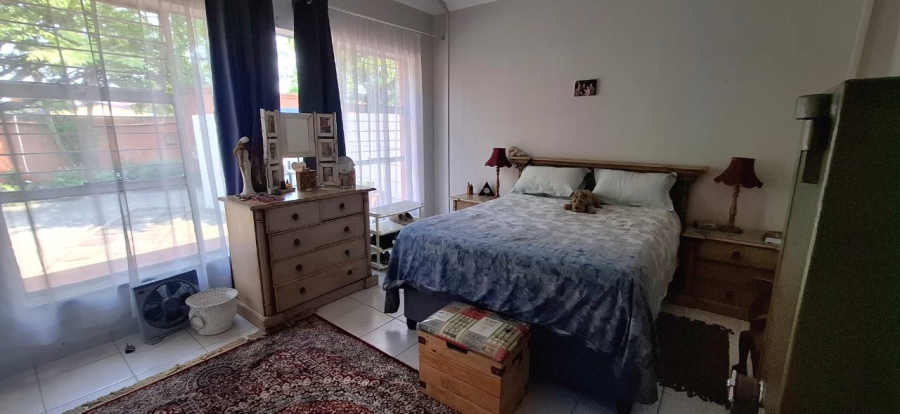 5 Bedroom Property for Sale in Kenmare Gauteng