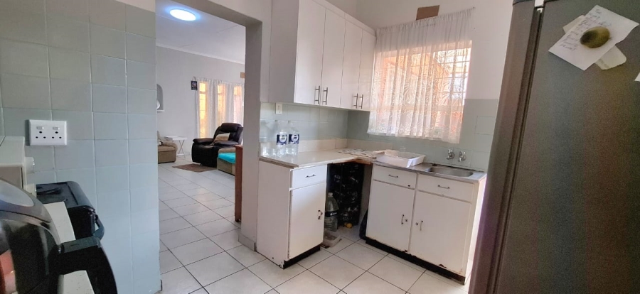 5 Bedroom Property for Sale in Kenmare Gauteng
