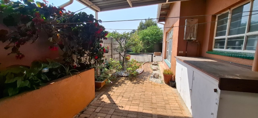 5 Bedroom Property for Sale in Kenmare Gauteng