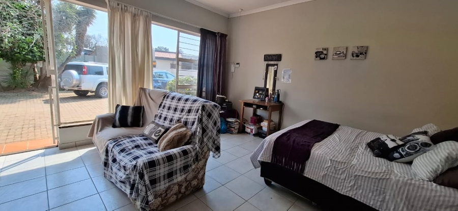 5 Bedroom Property for Sale in Kenmare Gauteng