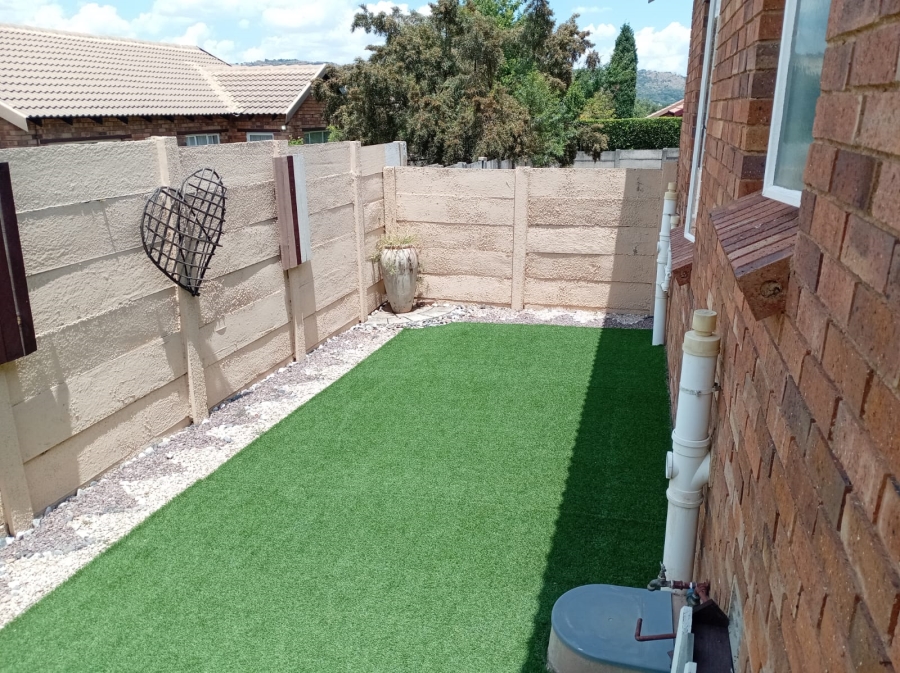 3 Bedroom Property for Sale in Wilgeheuwel Gauteng