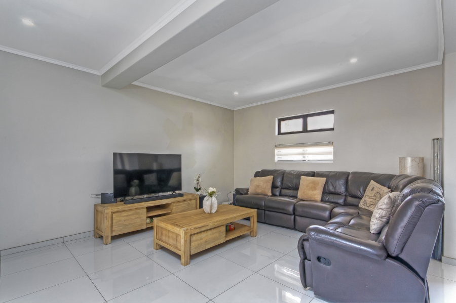 4 Bedroom Property for Sale in Noordwyk Gauteng