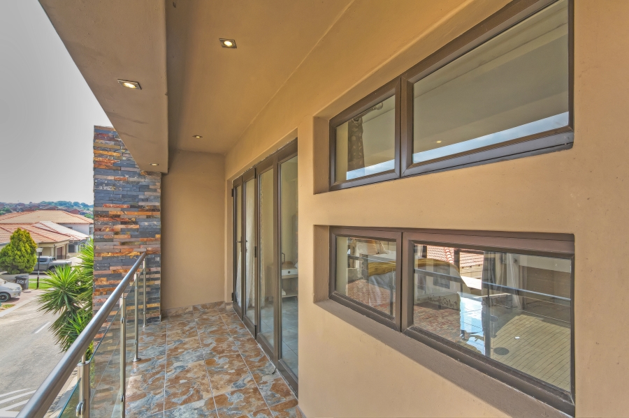 4 Bedroom Property for Sale in Noordwyk Gauteng