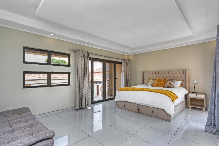 4 Bedroom Property for Sale in Noordwyk Gauteng