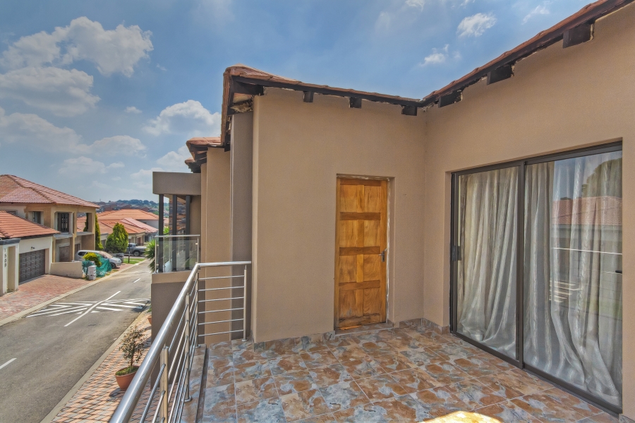 4 Bedroom Property for Sale in Noordwyk Gauteng