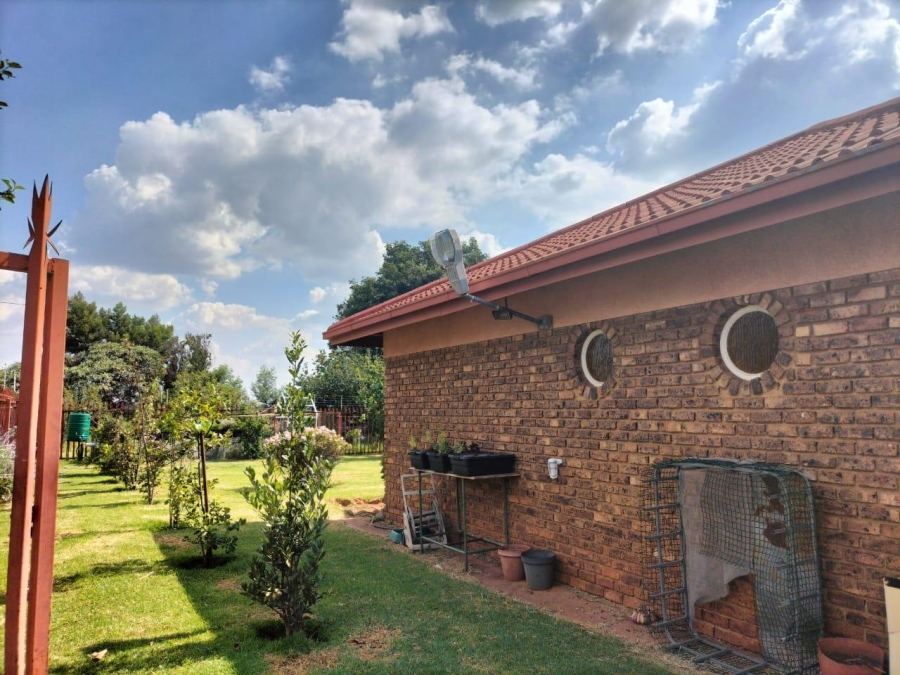4 Bedroom Property for Sale in Dwarskloof Gauteng