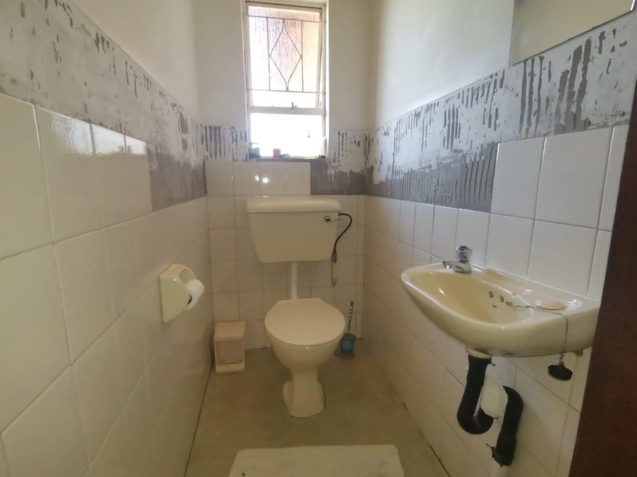 4 Bedroom Property for Sale in Dwarskloof Gauteng