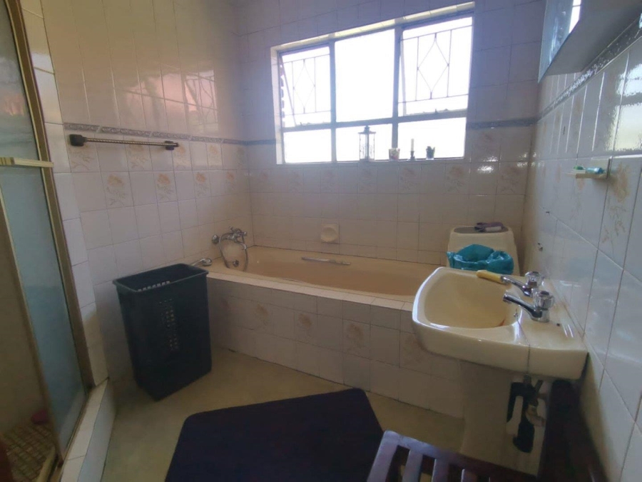 4 Bedroom Property for Sale in Dwarskloof Gauteng
