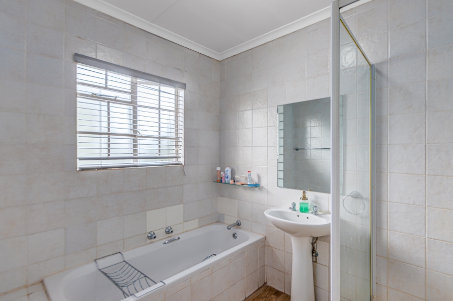 3 Bedroom Property for Sale in Kyalami Hills Gauteng