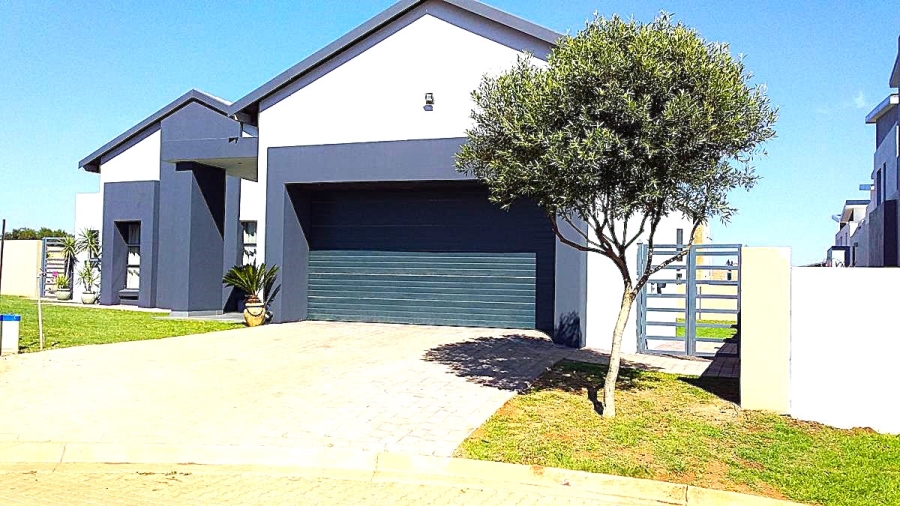 4 Bedroom Property for Sale in Copperleaf Estate Gauteng