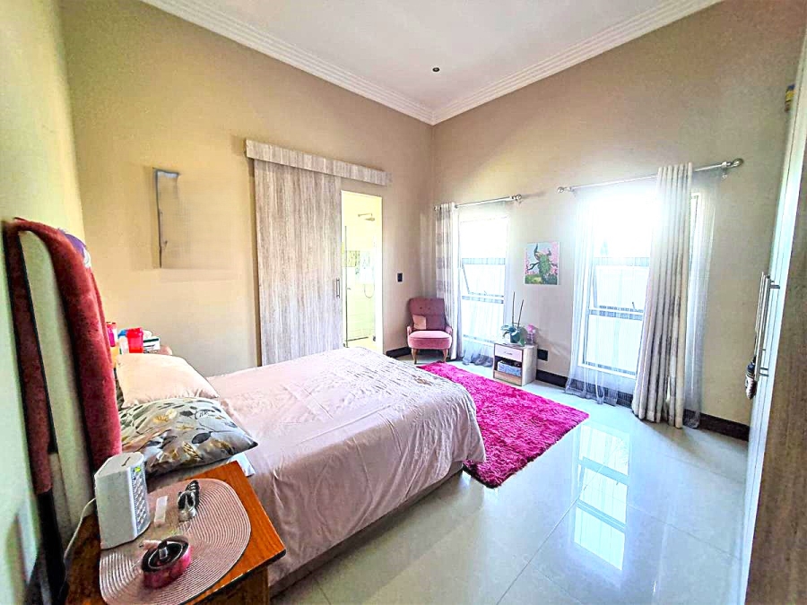 4 Bedroom Property for Sale in Copperleaf Estate Gauteng