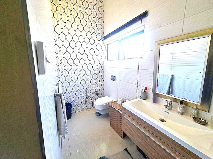 4 Bedroom Property for Sale in Copperleaf Estate Gauteng