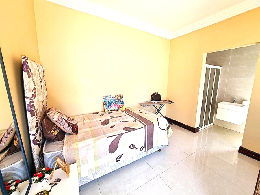 4 Bedroom Property for Sale in Copperleaf Estate Gauteng