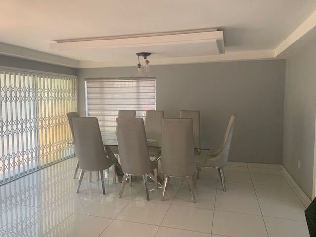 4 Bedroom Property for Sale in Ridgeway Gauteng