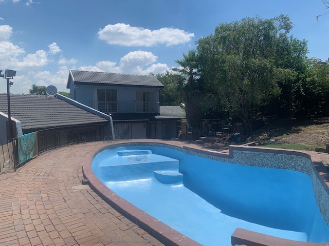 4 Bedroom Property for Sale in Ridgeway Gauteng