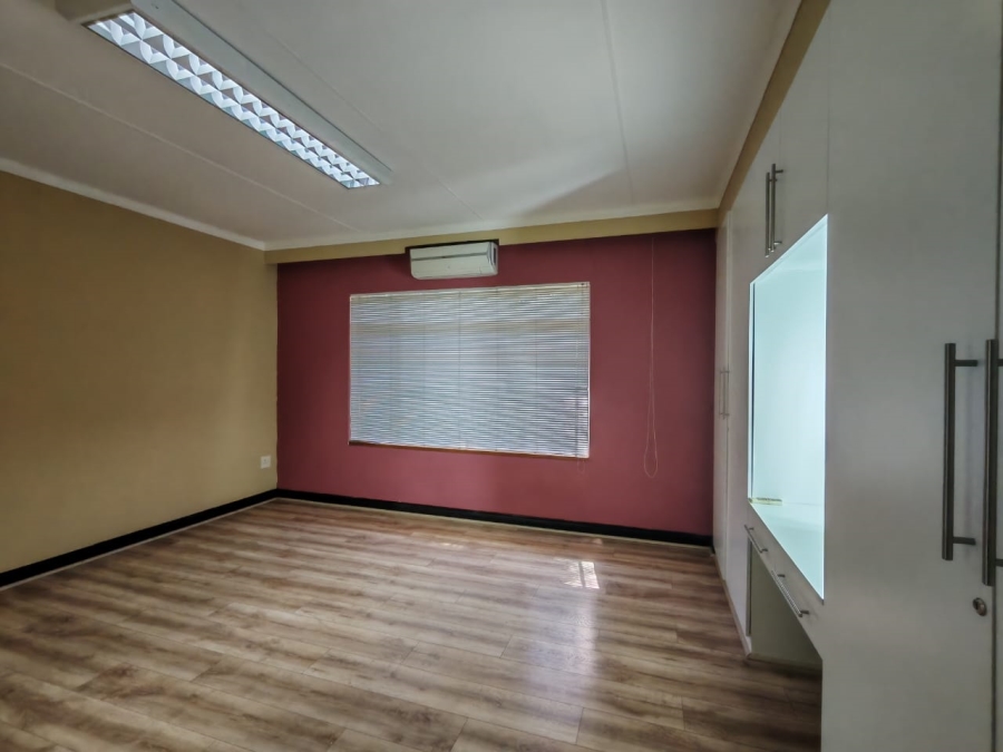 3 Bedroom Property for Sale in Three Rivers Proper Gauteng