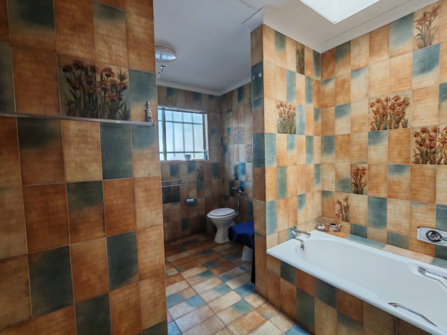 3 Bedroom Property for Sale in Three Rivers Proper Gauteng