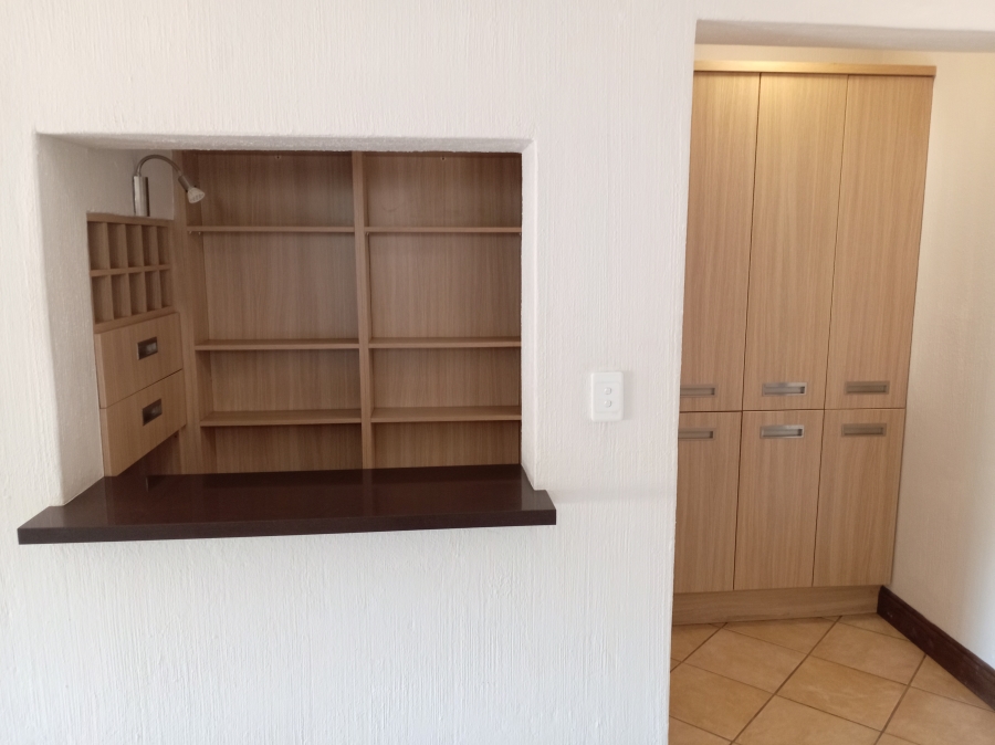 3 Bedroom Property for Sale in Constantia Kloof Gauteng