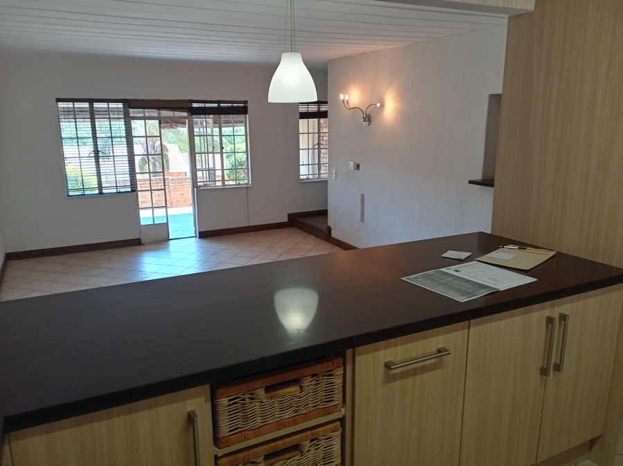 3 Bedroom Property for Sale in Constantia Kloof Gauteng