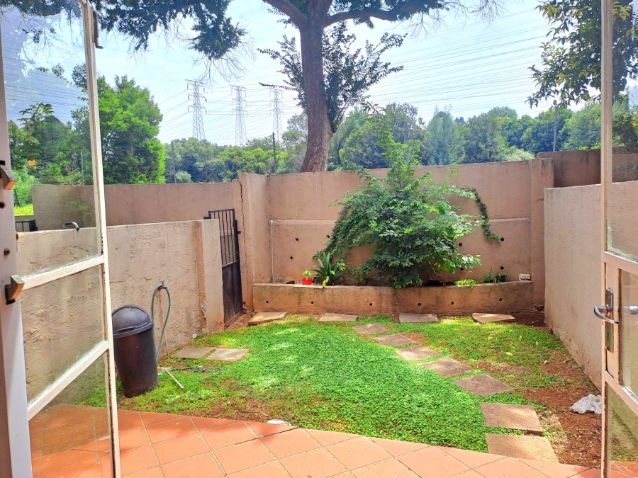 2 Bedroom Property for Sale in Rembrandt Park Gauteng
