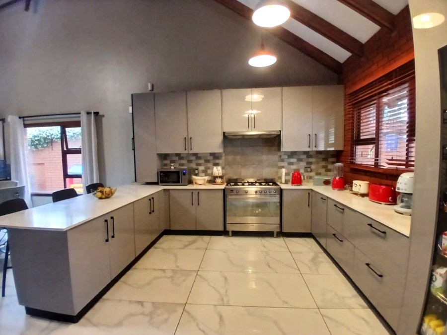 To Let 3 Bedroom Property for Rent in Equestria Gauteng