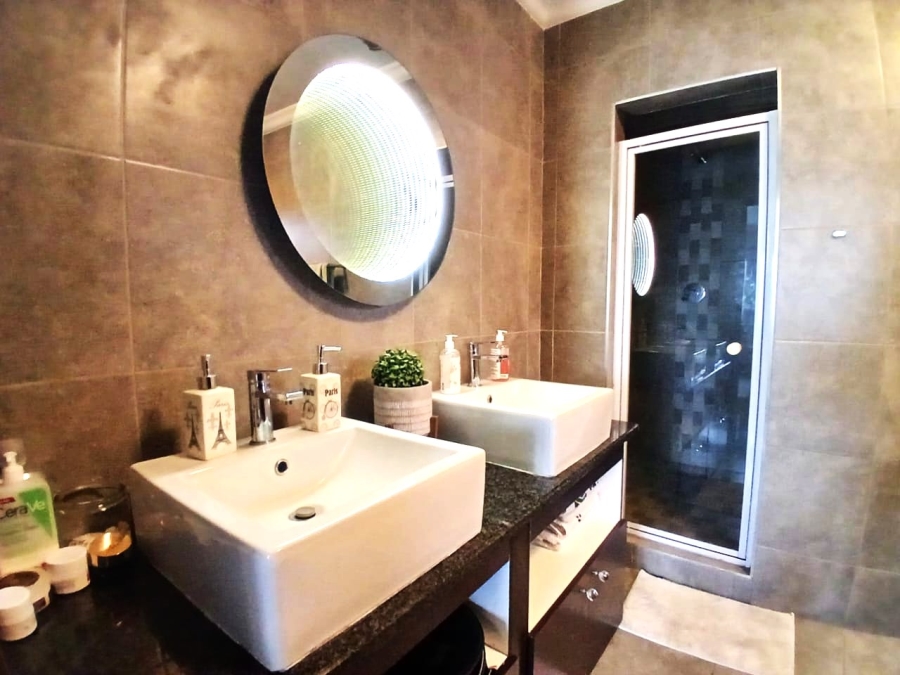 To Let 3 Bedroom Property for Rent in Equestria Gauteng