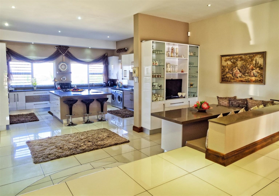 5 Bedroom Property for Sale in Blue Saddle Ranches Gauteng