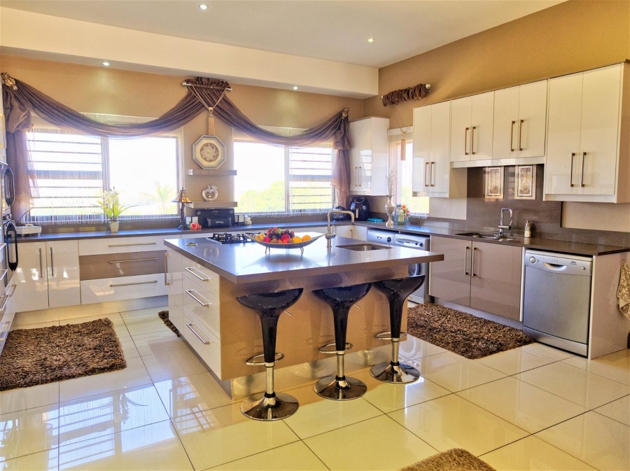 5 Bedroom Property for Sale in Blue Saddle Ranches Gauteng