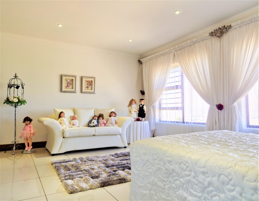 5 Bedroom Property for Sale in Blue Saddle Ranches Gauteng