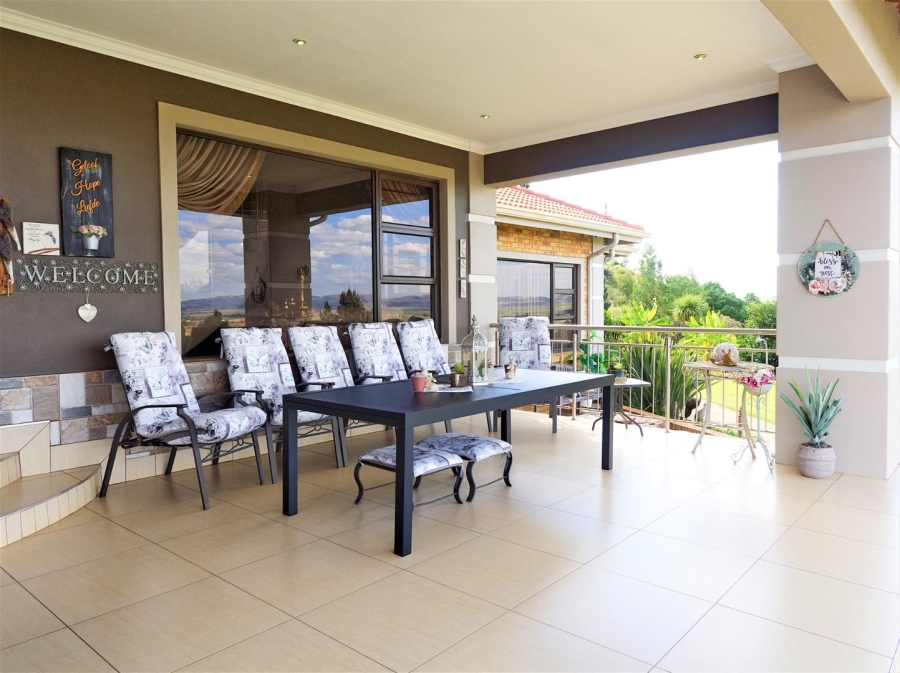 5 Bedroom Property for Sale in Blue Saddle Ranches Gauteng