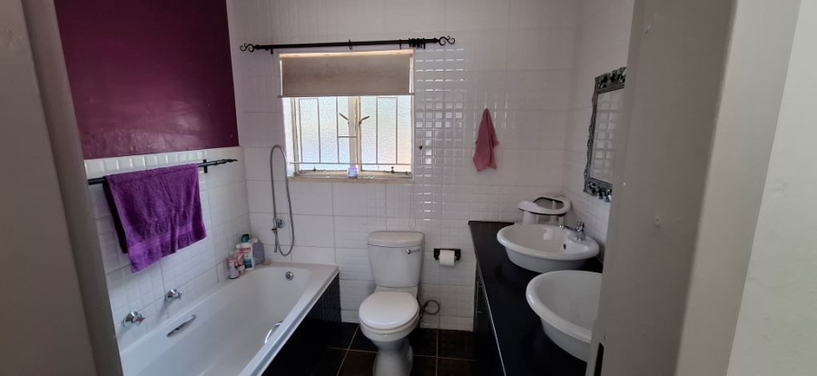 3 Bedroom Property for Sale in Westonaria Gauteng