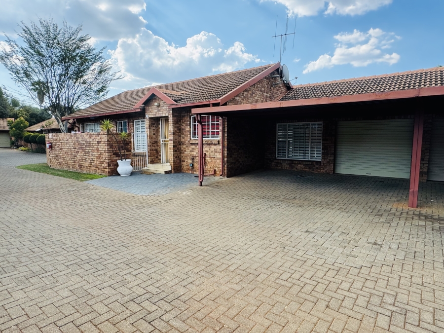 3 Bedroom Property for Sale in Meyerspark Gauteng