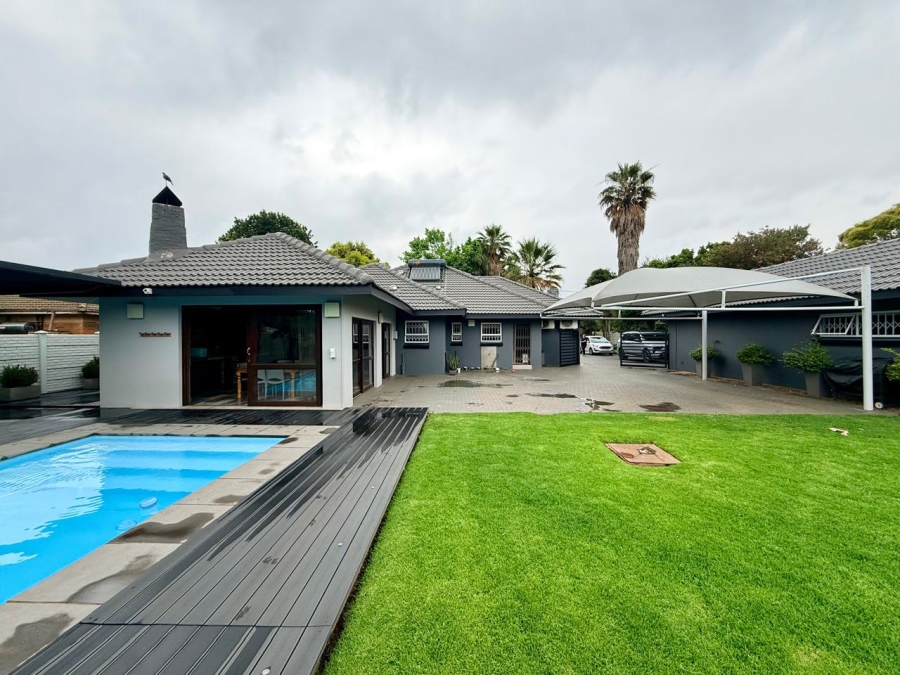 4 Bedroom Property for Sale in Risiville Gauteng