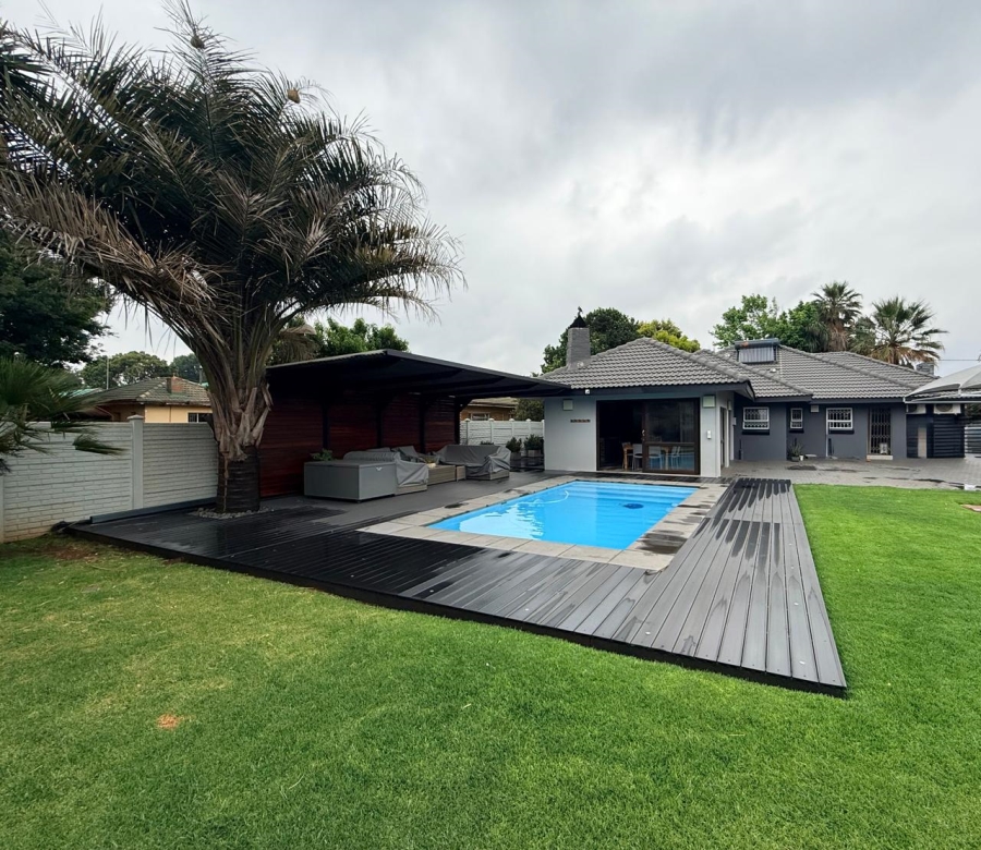 4 Bedroom Property for Sale in Risiville Gauteng